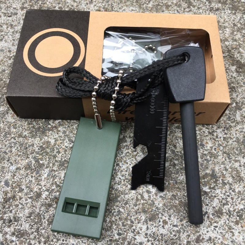 Zestaw do rozpalania ognia na  – Ferro Rod Striker recenzja i cena