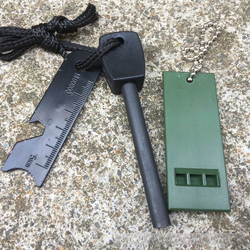 Zestaw do rozpalania ognia na  – Ferro Rod Striker recenzja i cena
